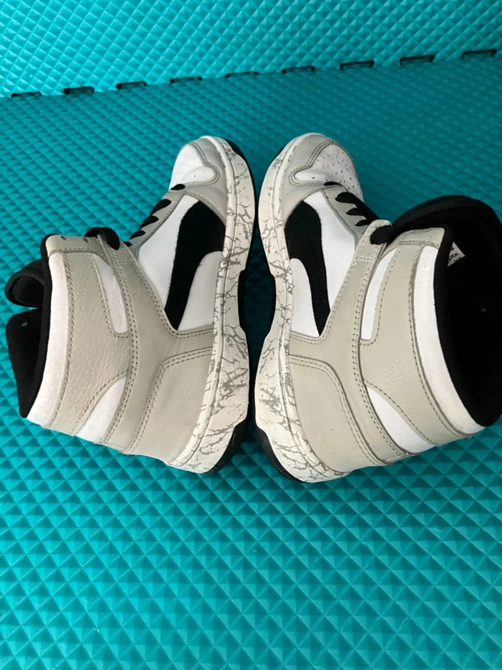 PUMA Big Kids Basketball Rebound Layup Atypical High Top Sneaker | 5